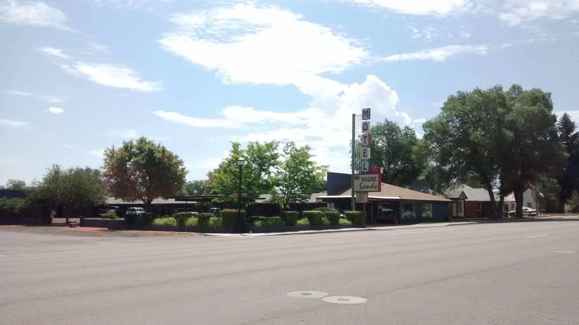 Adobe Sands Motel Panguitch Exterior photo